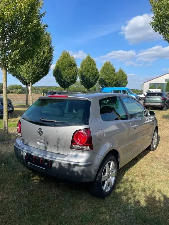 Gebraucht VW Polo Trendline 60 PS (44 kW) 2009 Grau Kleinwagen