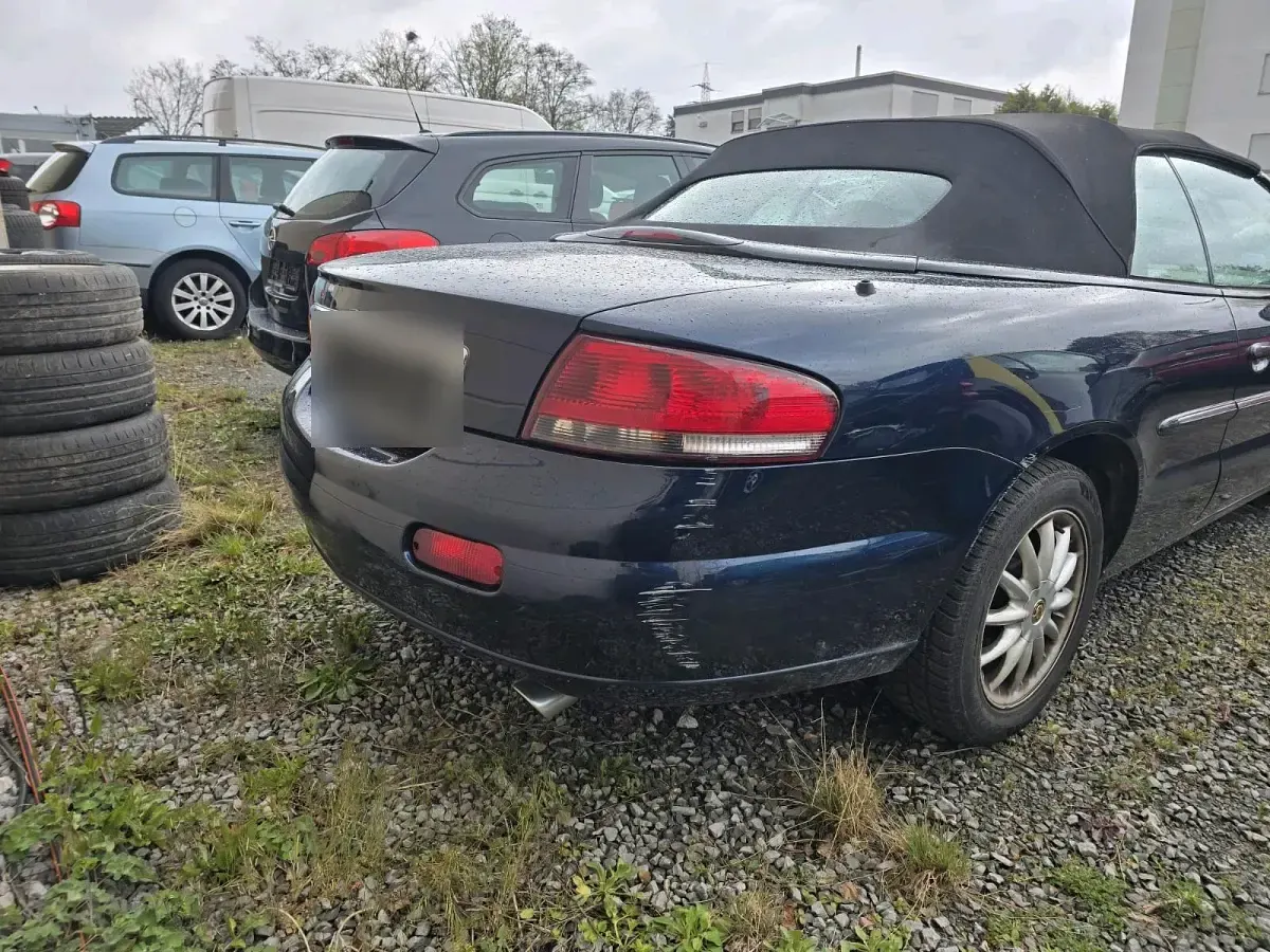 Second-hand Chrysler Sebring Cabriolet 202 CP (148 kW) 2001 Albastru Cabrio