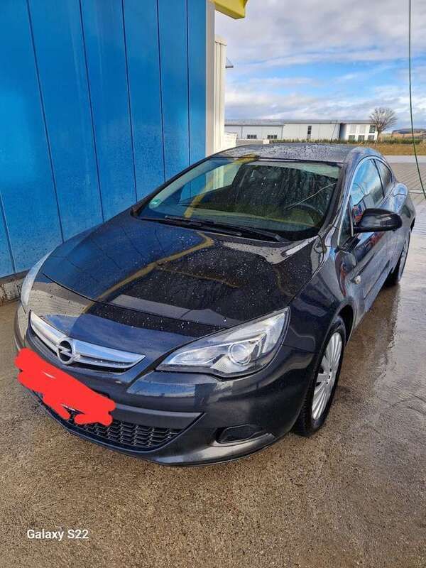 Schwarz Gebraucht 2015 Opel Astra GTC Limousine | 7.000 € (Guter Preis) - Bild 1/4