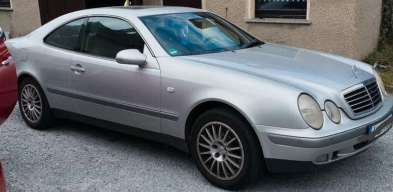 Silber Gebraucht 1997 Mercedes CLK320 Elegance Coupé | 3.999 € (Fairer Preis) - Bild 1/4