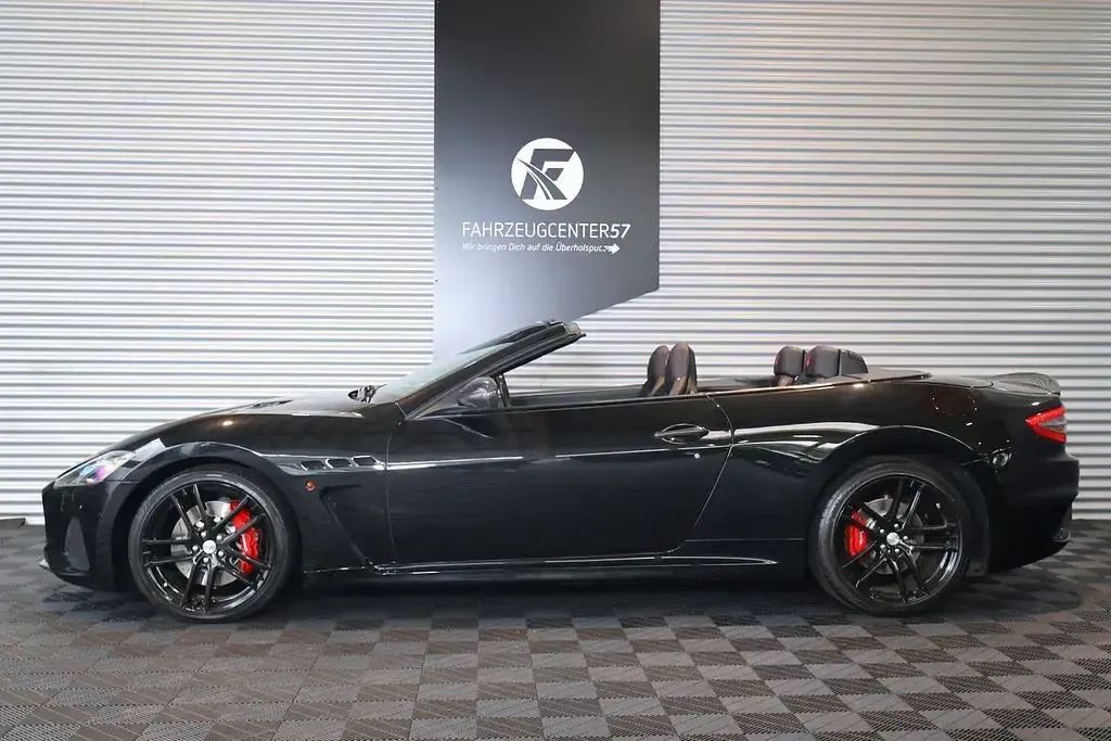 Gebraucht Maserati GranCabrio 460 PS (338 kW) 2018 Schwarz Cabrio