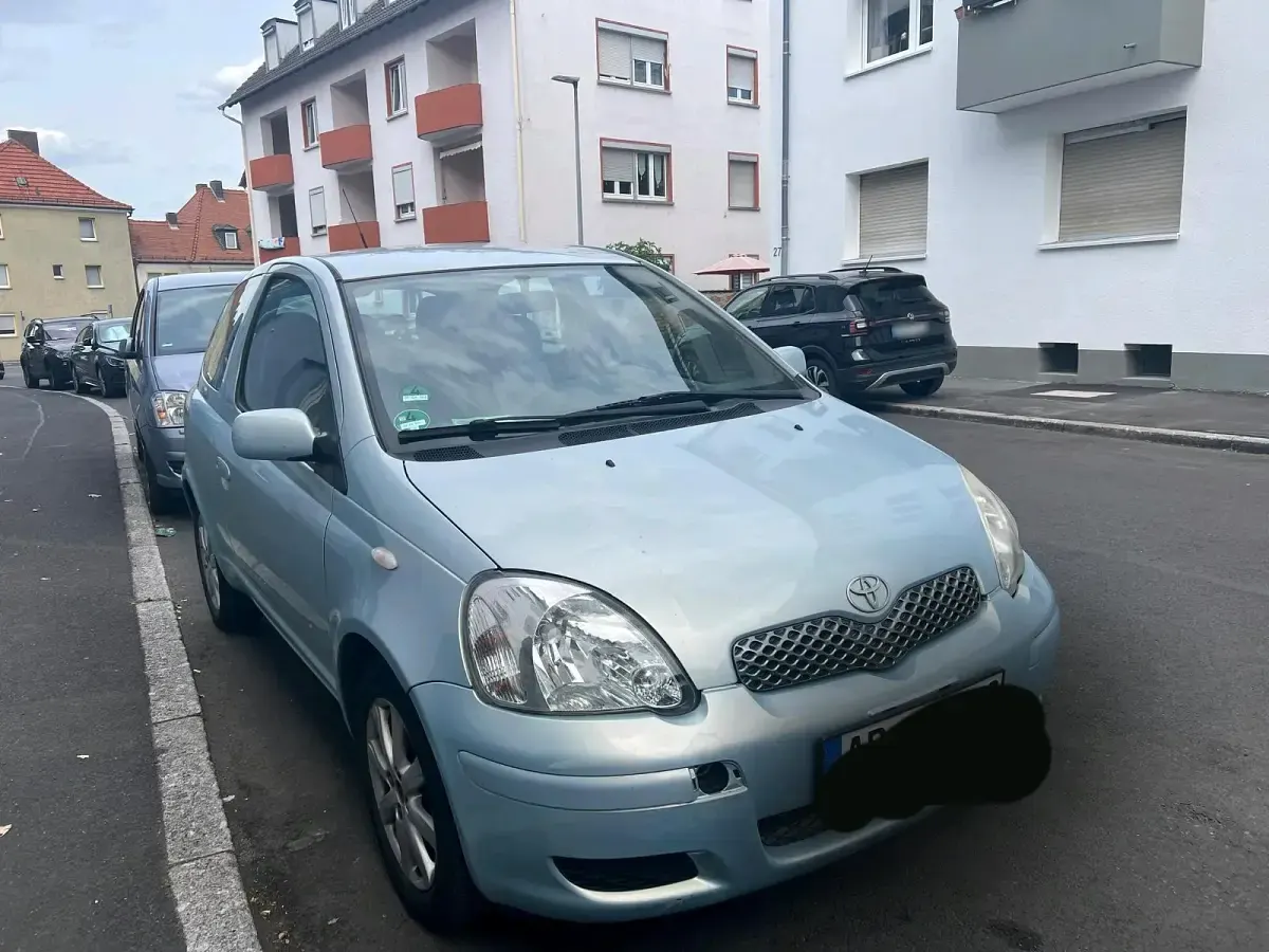 Gebraucht Toyota Yaris 67 PS (49 kW) 2003 Kleinwagen