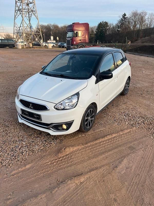 Weiß Gebraucht 2017 Mitsubishi Space Star Kleinwagen | 4.600 € (Fairer Preis) - Bild 1/4