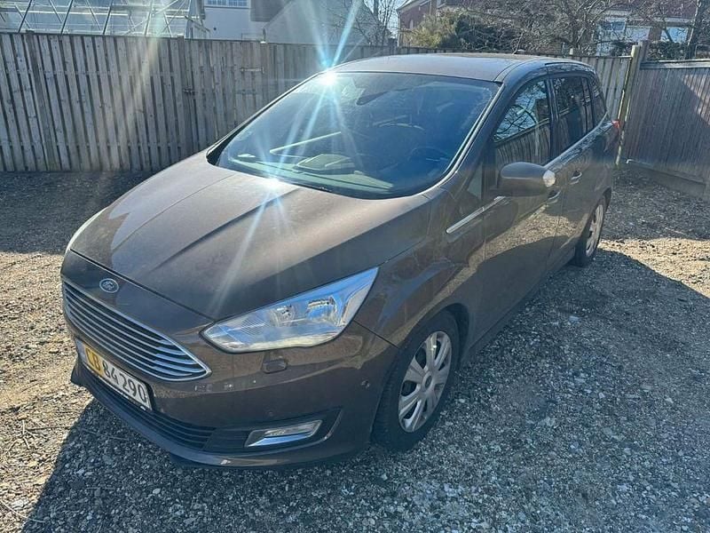 Gebraucht Ford Grand C-Max Titanium 150 PS (110 kW) 2016 Braun Van / Kleinbus