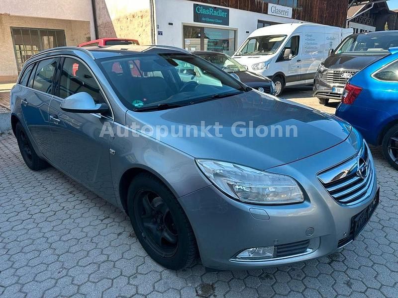 Gebraucht Opel Insignia Edition 131 PS (96 kW) 2013 Silber Kombi
