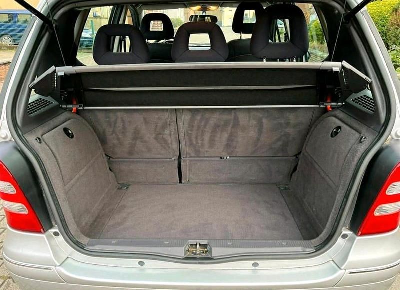 Grau Gebraucht 2000 Mercedes A140 Kleinwagen | 3.950 € - Bild 1/4