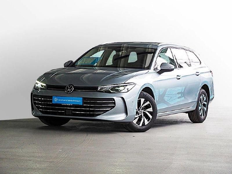 Gebraucht VW Passat Business 149 PS (109 kW) 2024 Silber Kombi