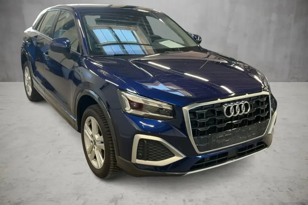 Gebraucht Audi Q2 Advanced Plus 150 PS (110 kW) 2024 Navarrablau (metallic) SUV
