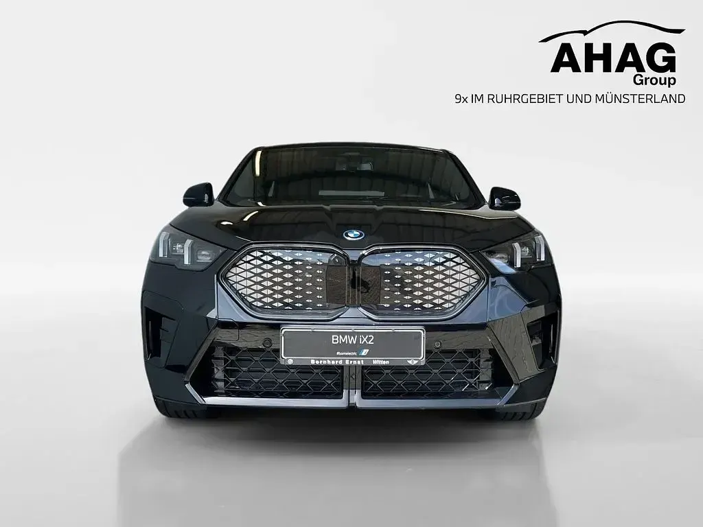 Neu BMW iX2 Performance 230 kW (313 PS) 2026 Schwarz SUV