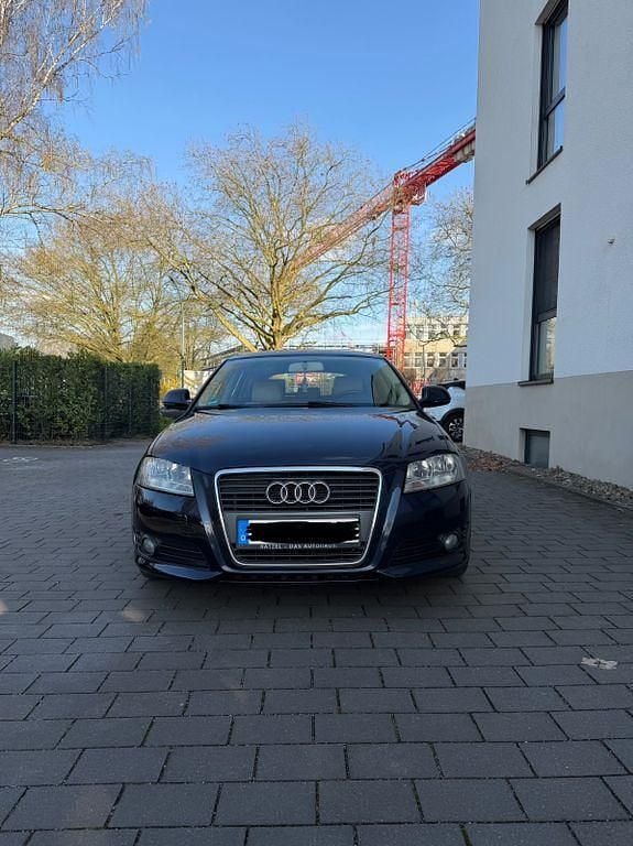 Gebraucht Audi A3 125 PS (91 kW) 2010 Blau Kleinwagen