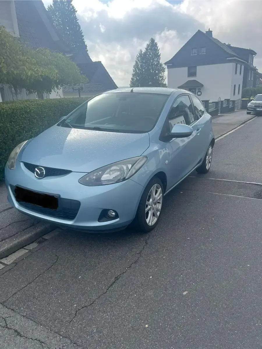 Gebraucht Mazda 2 86 PS (63 kW) 2010 Blau Kleinwagen
