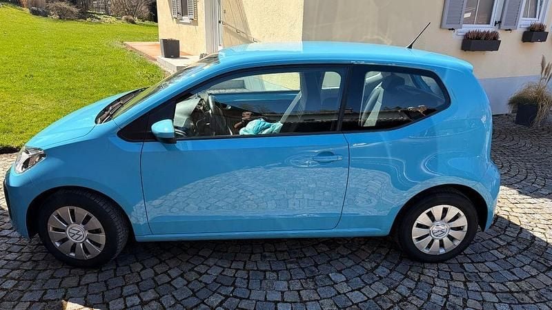Usata VW up! 65 CV (47 kW) 2020 Blu Utilitaria