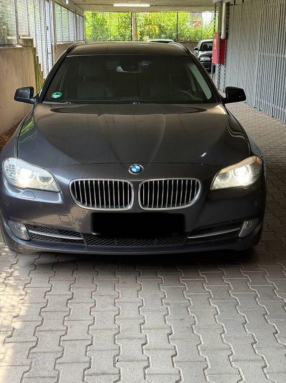 Gebraucht BMW 520 Performance 184 PS (135 kW) 2012 Schwarz Kombi