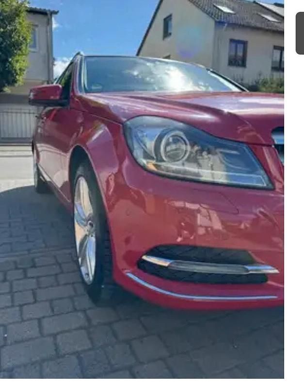 Gebraucht Mercedes C250 204 PS (150 kW) 2013 Rot Kombi