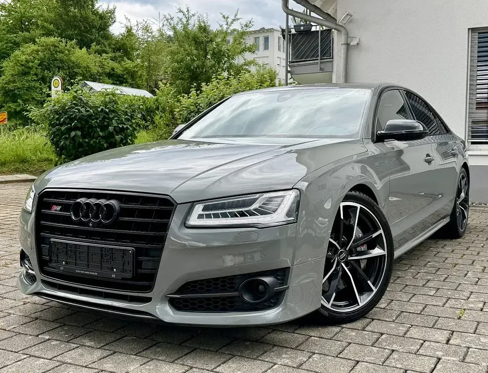 Gebraucht Audi S8 plus Sport 605 PS (444 kW) 2018 Grau Limousine