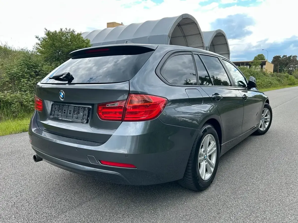 Gebraucht BMW 316 116 PS (85 kW) 2015 Grau Kombi