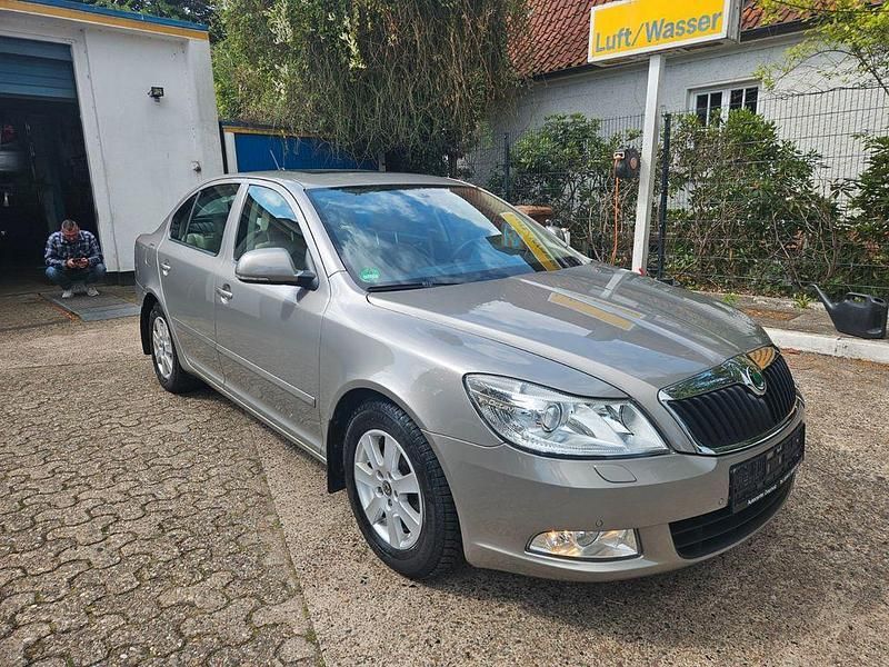 Gebraucht Skoda Octavia Elegance 160 PS (117 kW) 2012 Beige Limousine