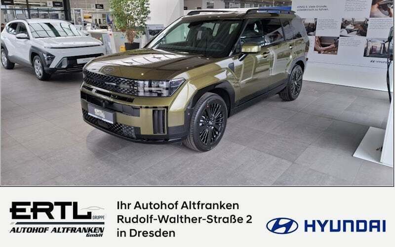 Grün Neu 2025 Hyundai Santa Fe Blackline SUV | 57.690 € - Bild 1/4