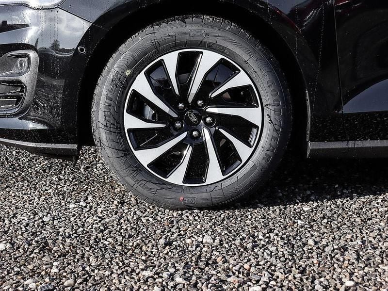 Neu Ford Focus Titanium 125 PS (91 kW) 2026 Schwarz Limousine