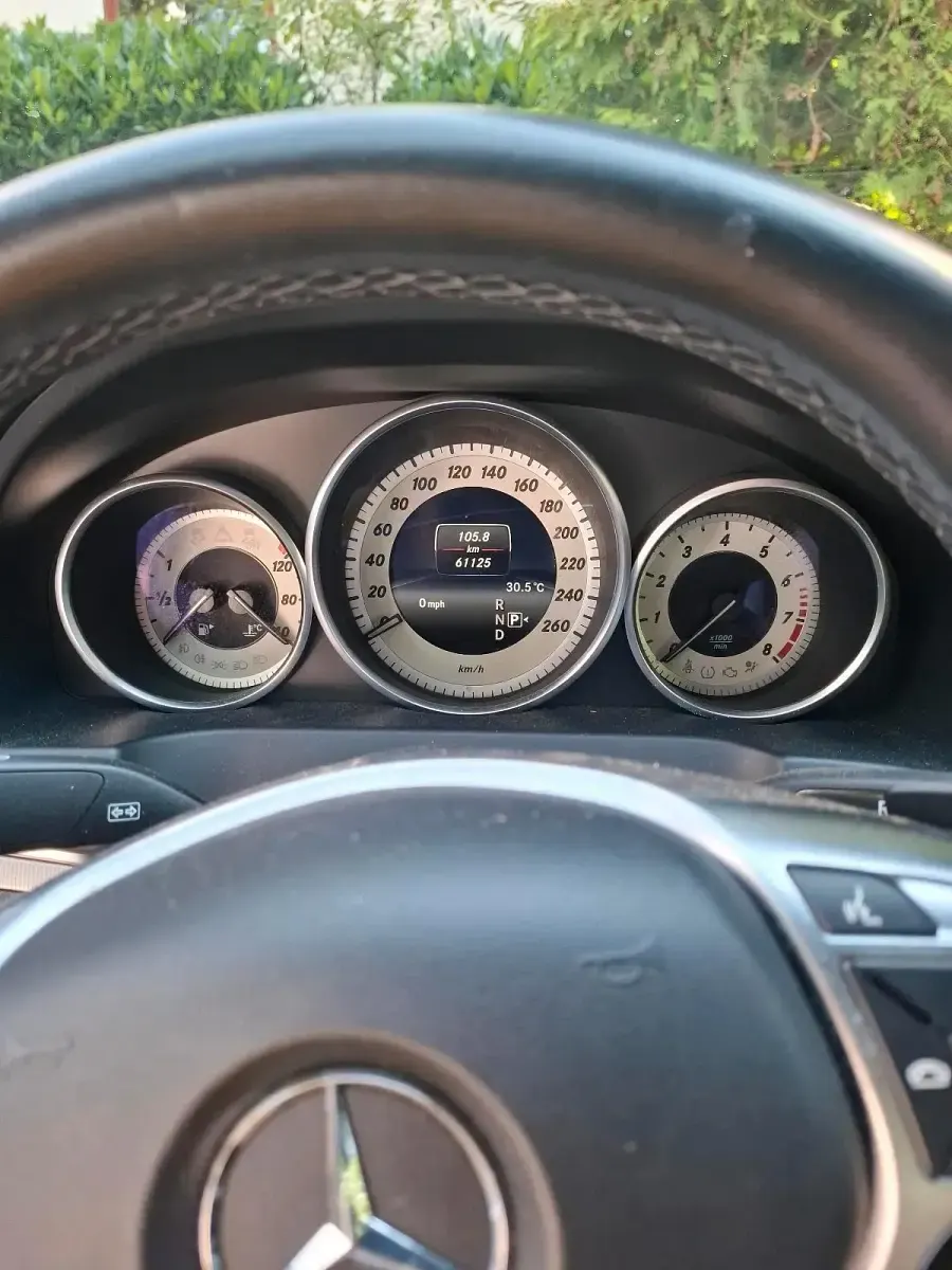 Gebraucht Mercedes E200 Sport Edition 184 PS (135 kW) 2017 Weiß Cabrio