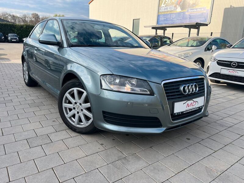 Gebraucht Audi A3 Attraction 105 PS (77 kW) 2011 Grau Limousine