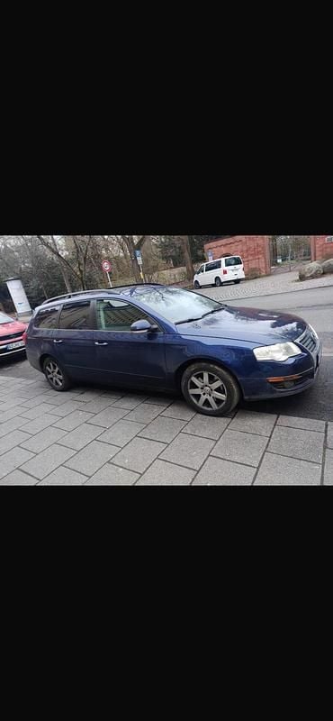 Gebraucht VW Passat 170 PS (125 kW) 2008 Blau Kombi