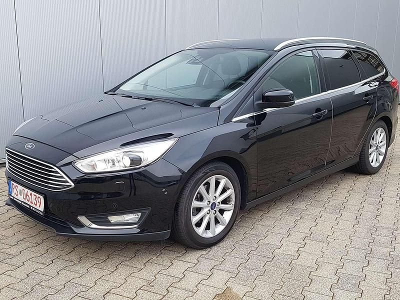Gebraucht Ford Focus Business Edition 125 PS (91 kW) 2016 Schwarz Kombi