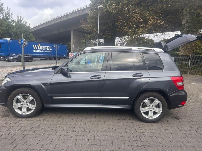Grau Gebraucht 2010 Mercedes GLK350 SUV | 9.700 € (Fairer Preis) - Bild 1/4