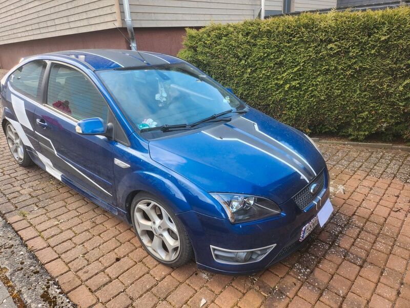 Blau Gebraucht 2008 Ford Focus ST Limousine | 6.500 € (Fairer Preis) - Bild 1/4