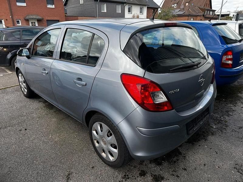 Gebraucht Opel Corsa Edition 60 PS (44 kW) 2009 Silber Kleinwagen