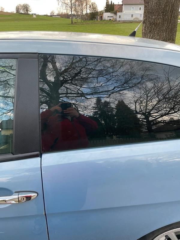 Gebraucht Lancia Ypsilon 95 PS (69 kW) 2003 Blau Kleinwagen