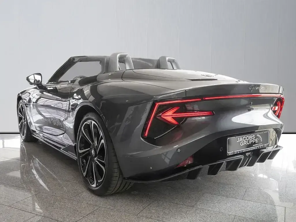 Gebraucht MG Cyberster 375 kW (510 PS) 2026 Grau Cabrio
