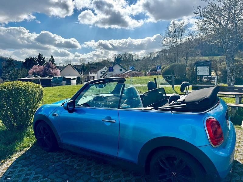 Gebraucht Mini Cooper Cabriolet 116 PS (85 kW) 2016 Blau Cabrio