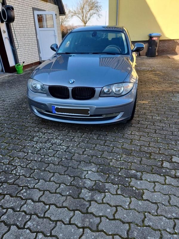 Gebraucht BMW 116 116 PS (85 kW) 2011 Grau Kleinwagen