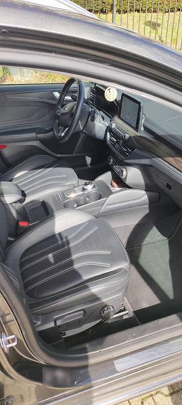 Gebraucht Ford Focus Vignale 120 PS (88 kW) 2020 Grau Kombi