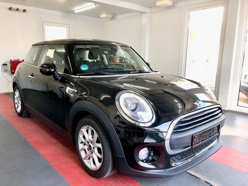 Second-hand Mini ONE 102 CP (75 kW) 2017 Negru Hatchback