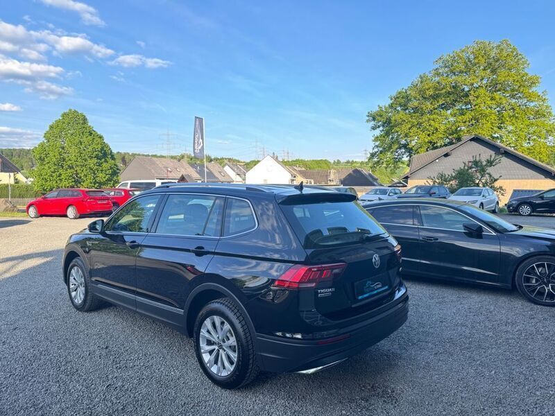 Gebraucht VW Tiguan Allspace Comfortline 200 PS (147 kW) 2021 Schwarz SUV