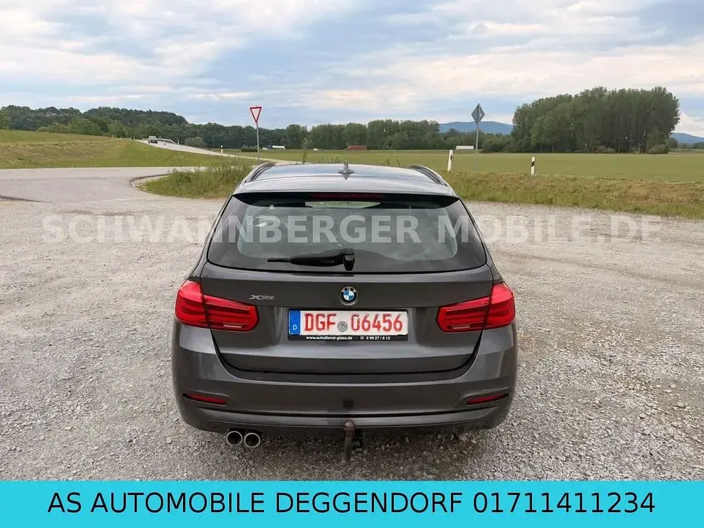 Używany BMW 320 Advantage 190 KM (139 kW) 2018 Szary Sedan/Limuzyna