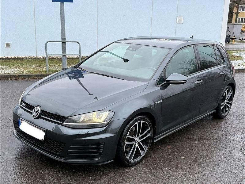 Grau Gebraucht 2014 VW Golf GTD Limousine | 8.900 € (Superpreis) - Bild 1/4
