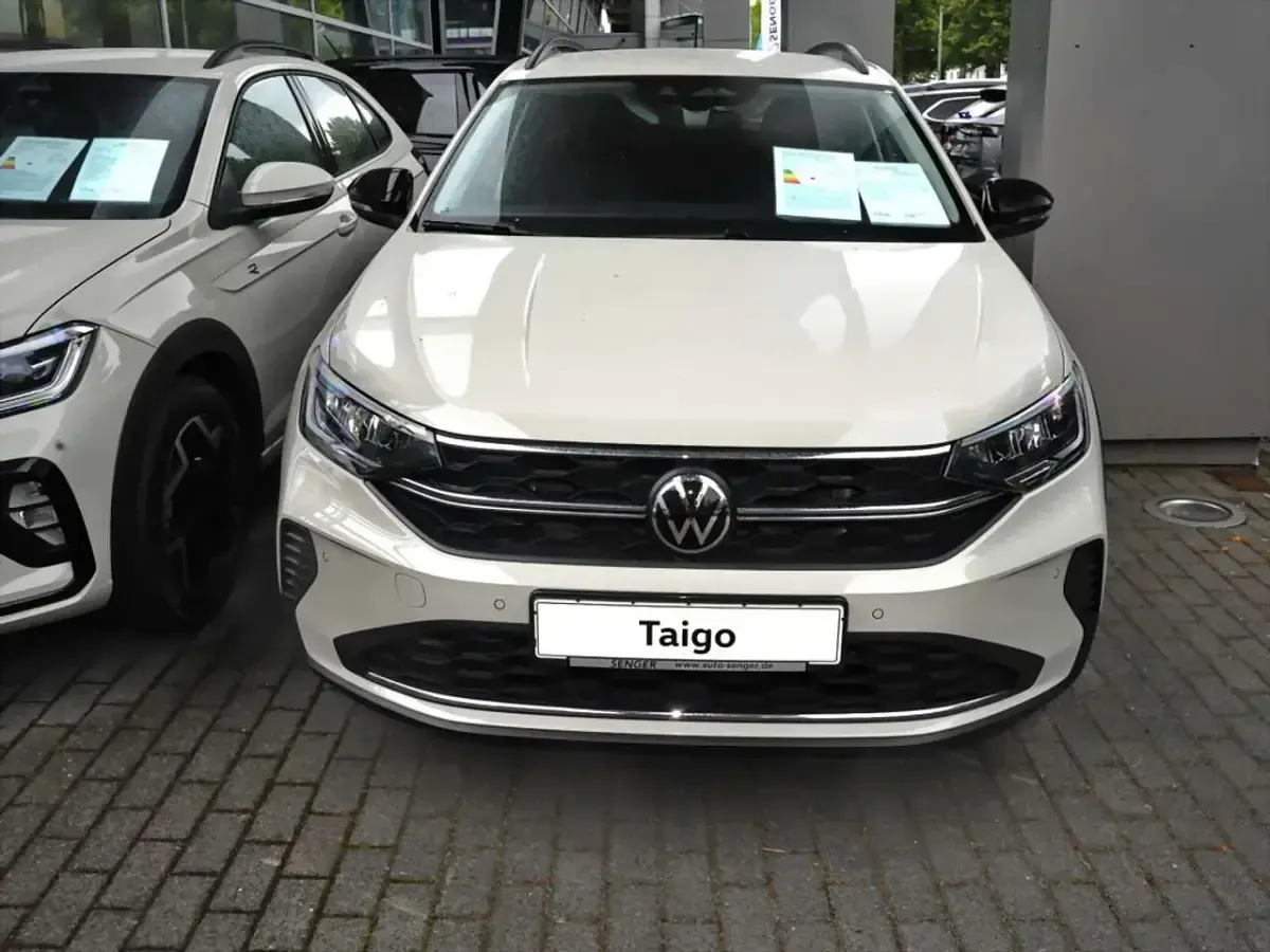 Neu VW Taigo 95 PS (69 kW) 2026 Grau SUV