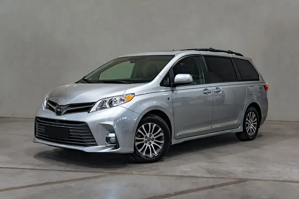 Gebraucht Toyota Sienna Limited 300 PS (220 kW) 2019 Silber Van / Kleinbus