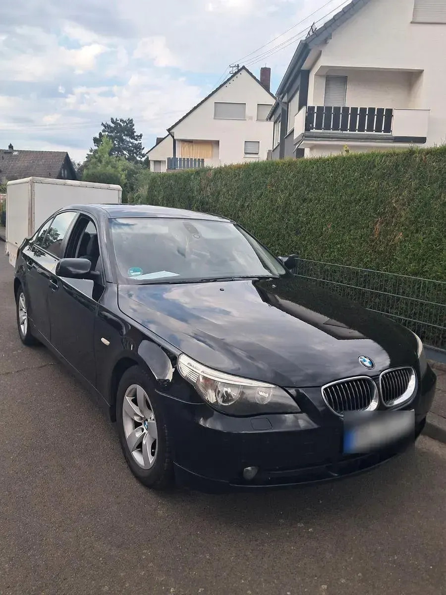 Gebraucht BMW 523 177 PS (130 kW) 2005 Schwarz Kombi