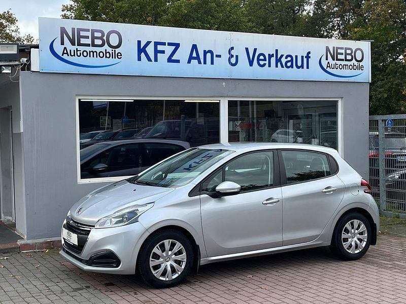 Grau Gebraucht 2016 Peugeot 208 Active Kleinwagen | 5.900 € (Fairer Preis) - Bild 1/4