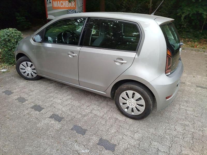 Silber Gebraucht 2019 VW up! high up! Kleinwagen | 10.499 € (Guter Preis) - Bild 1/3