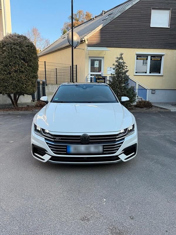 Gebraucht VW Arteon R-line 240 PS (176 kW) 2018 Weiß Kleinwagen