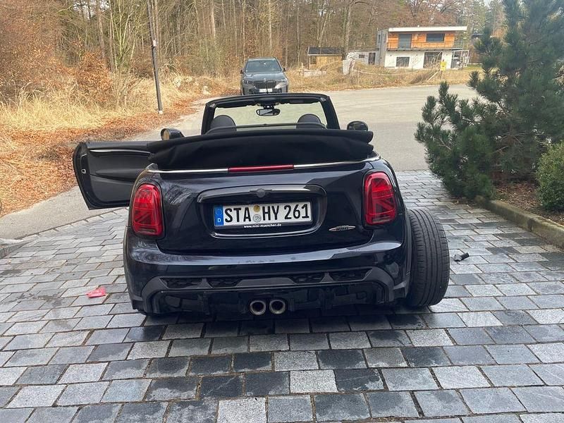 Gebraucht Mini John Cooper Works 231 PS (169 kW) 2024 Blau Kleinwagen