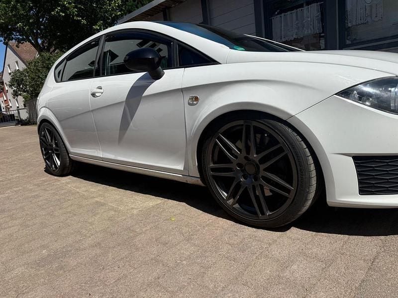 Gebraucht Seat Leon CUPRA 265 PS (194 kW) 2012 Weiß Limousine