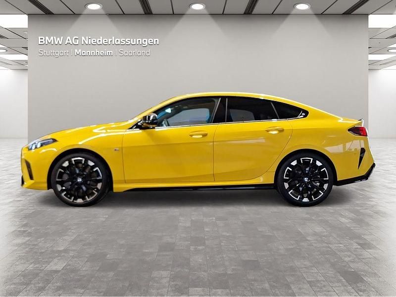 Gebraucht BMW M235 Efficient Dynamics 300 PS (220 kW) 2024 Gold Coupé