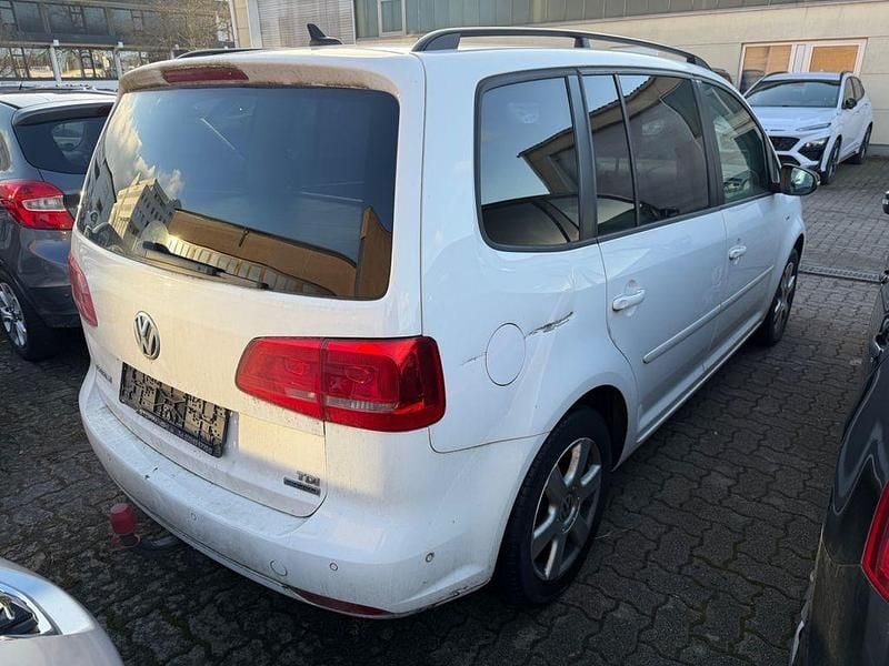 Gebraucht VW Touran Match 105 PS (77 kW) 2012 Weiß Van / Kleinbus