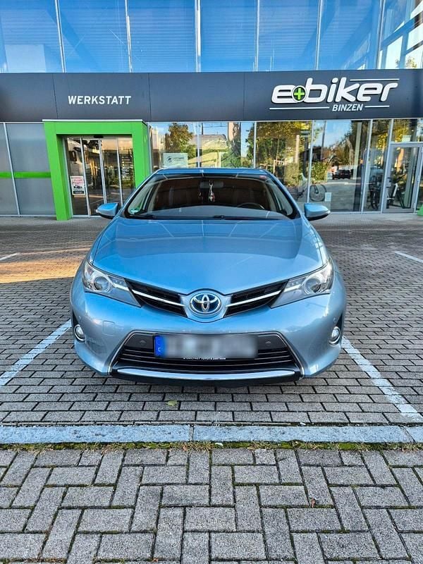 Blau Gebraucht 2014 Toyota Auris Edition Limousine | 11.500 € (Fairer Preis) - Bild 1/4
